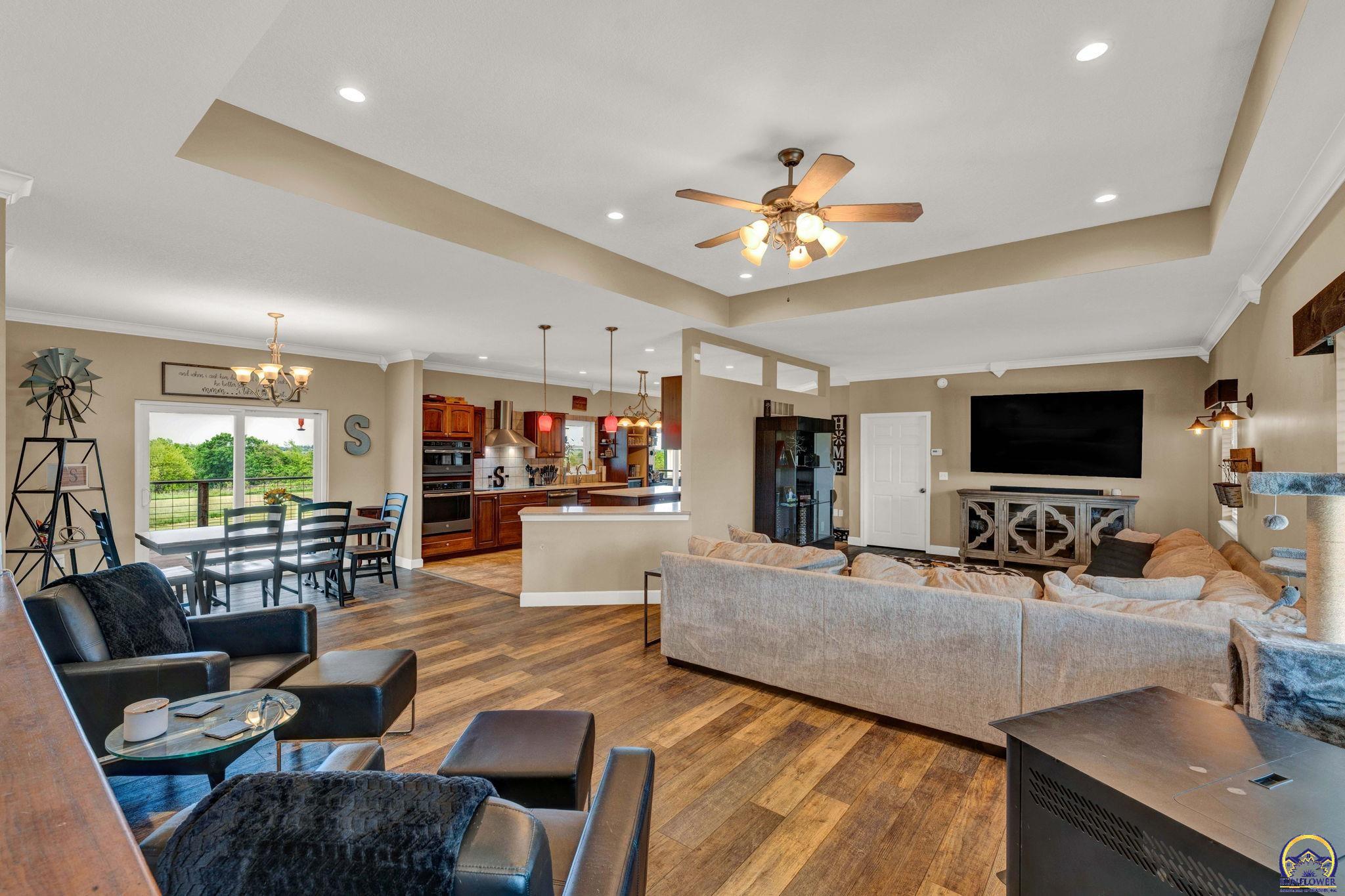 Auburn, Kansas 66402, United States, 5 Bedrooms Bedrooms, ,3 BathroomsBathrooms,Residential,Pending,57834