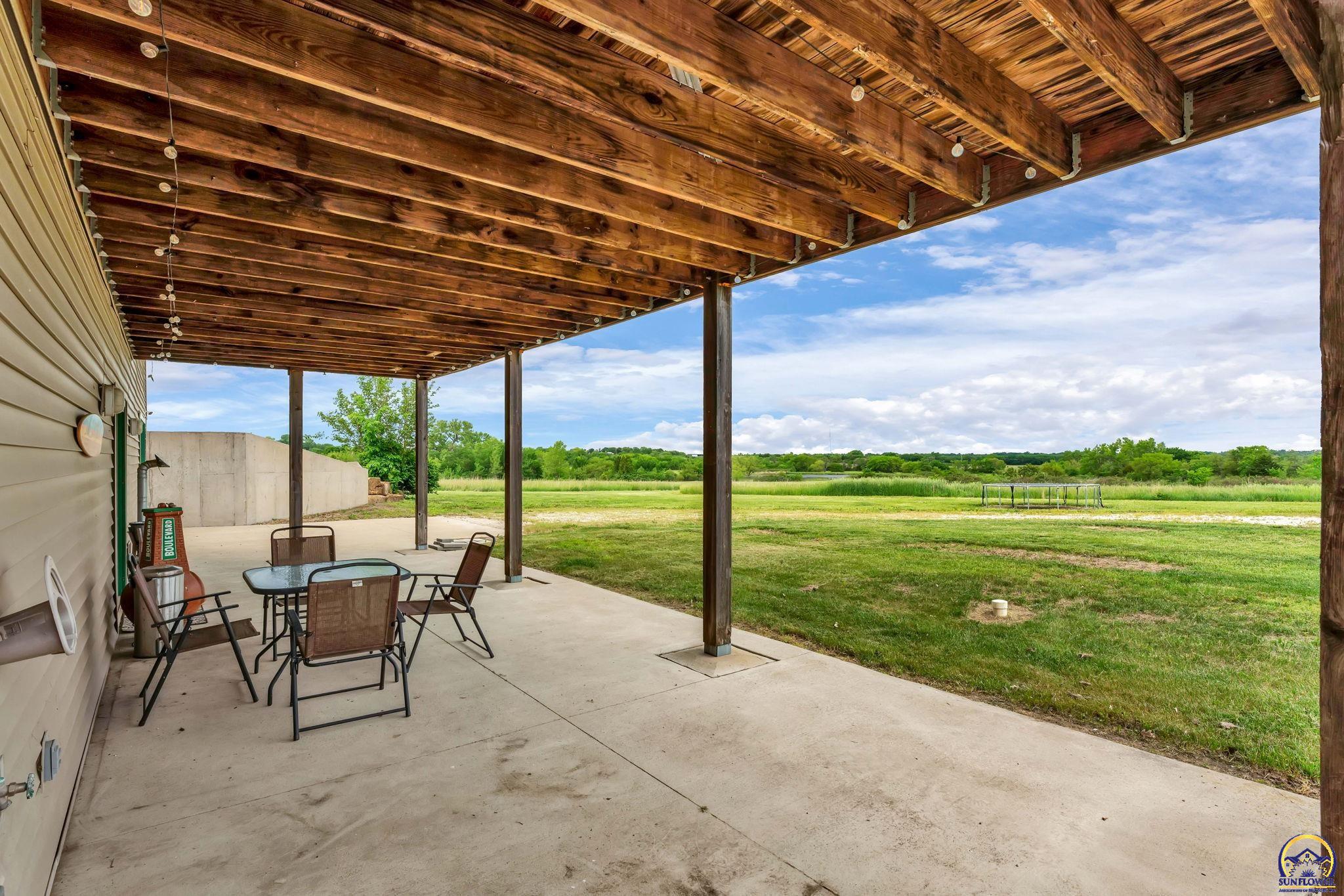 Auburn, Kansas 66402, United States, 5 Bedrooms Bedrooms, ,3 BathroomsBathrooms,Residential,Pending,57834