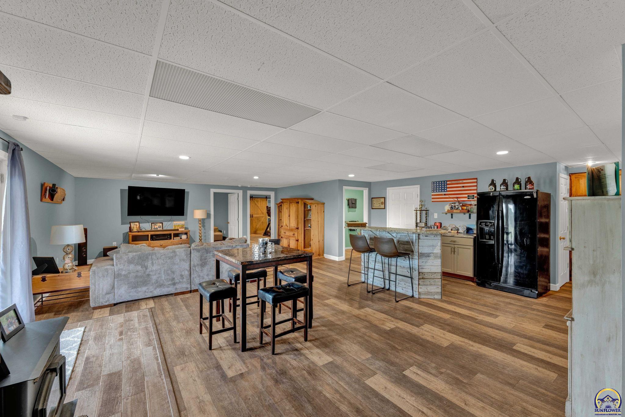 Auburn, Kansas 66402, United States, 5 Bedrooms Bedrooms, ,3 BathroomsBathrooms,Residential,Pending,57834