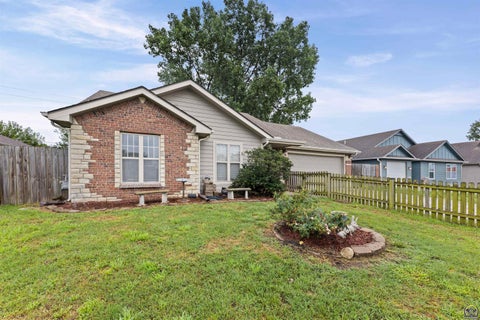 Tiny photo for 7102 SW Greenview Dr, Topeka, KS 66619 (MLS # 245847)