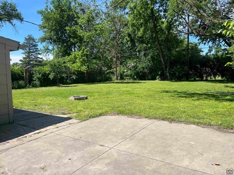 Tiny photo for 2520 SW 22nd Pk, Topeka, KS 66611 (MLS # 244425)