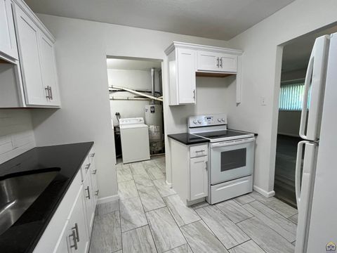 Tiny photo for 2520 SW 22nd Pk, Topeka, KS 66611 (MLS # 244425)