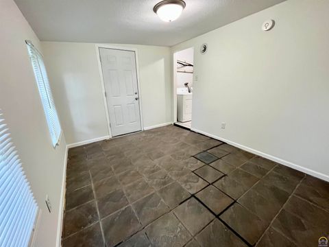 Tiny photo for 2520 SW 22nd Pk, Topeka, KS 66611 (MLS # 244425)