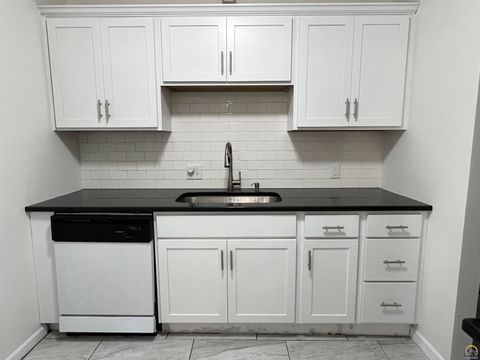 Tiny photo for 2520 SW 22nd Pk, Topeka, KS 66611 (MLS # 244425)