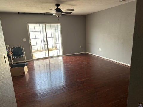 Tiny photo for 5503 SW Chapella St, Topeka, KS 66614 (MLS # 244867)