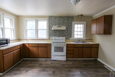 Tiny photo for 19 Exchange St, Emporia, KS 66801 (MLS # 246781)