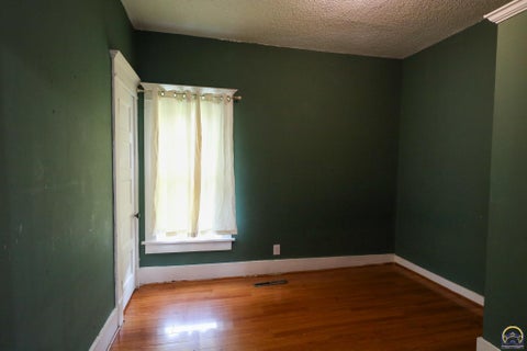 Tiny photo for 19 Exchange St, Emporia, KS 66801 (MLS # 246781)