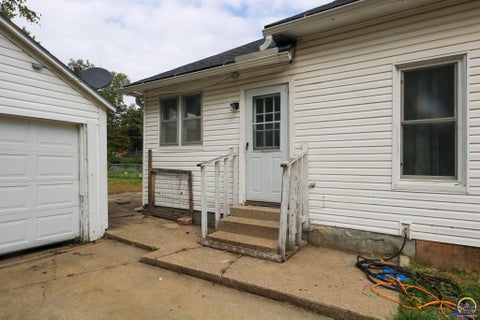 Tiny photo for 19 Exchange St, Emporia, KS 66801 (MLS # 246781)