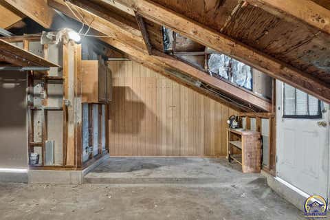 Tiny photo for 2833 SW Hillcrest Rd, Topeka, KS 66614 (MLS # 245960)