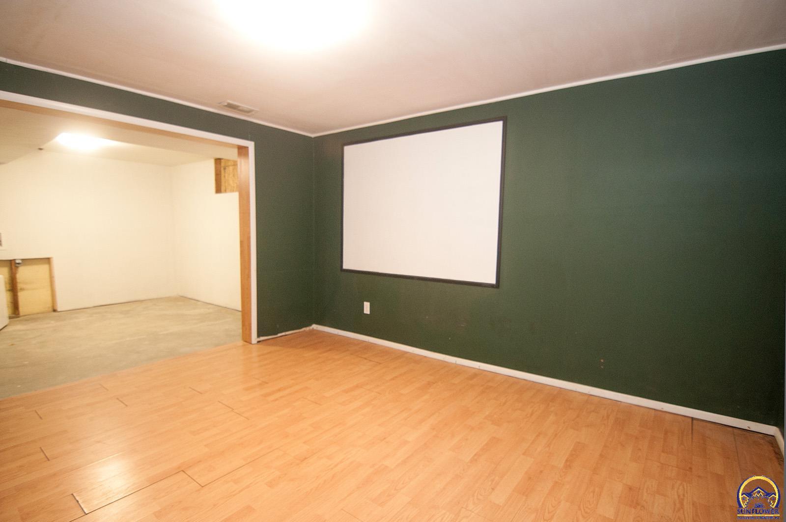 Topeka, Kansas, United States, 3 Bedrooms Bedrooms, ,2 BathroomsBathrooms,Residential,Pending,26268