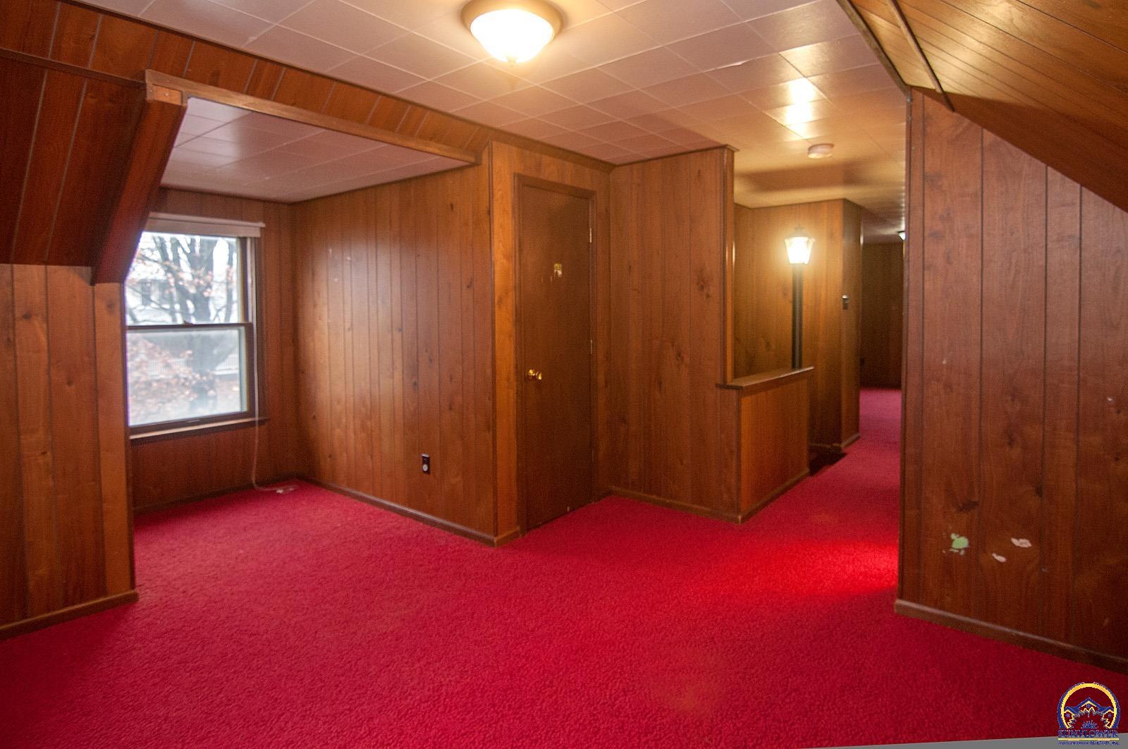 Topeka, Kansas, United States, 3 Bedrooms Bedrooms, ,2 BathroomsBathrooms,Residential,Pending,26268