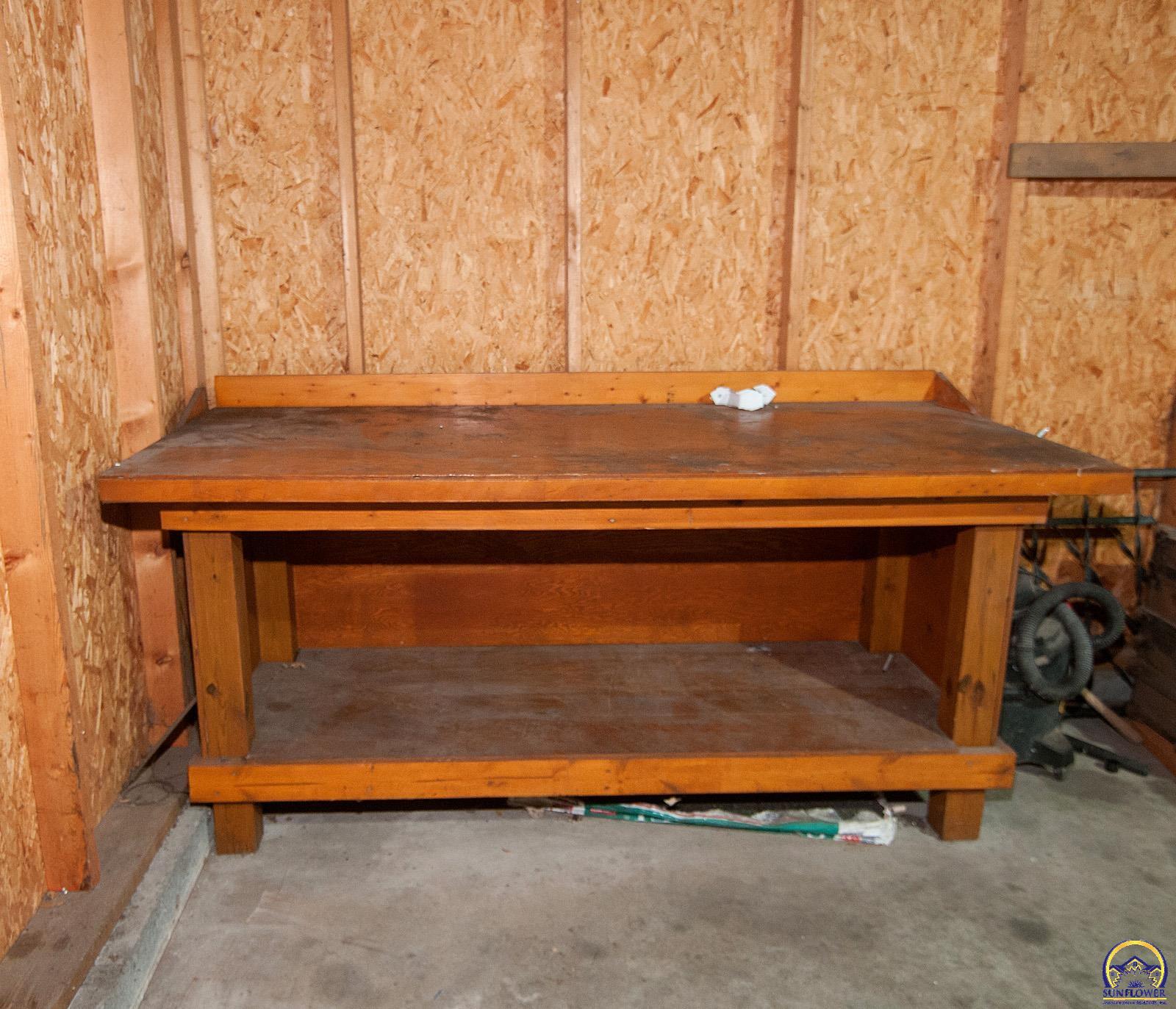 Topeka, Kansas, United States, 3 Bedrooms Bedrooms, ,2 BathroomsBathrooms,Residential,Pending,26268