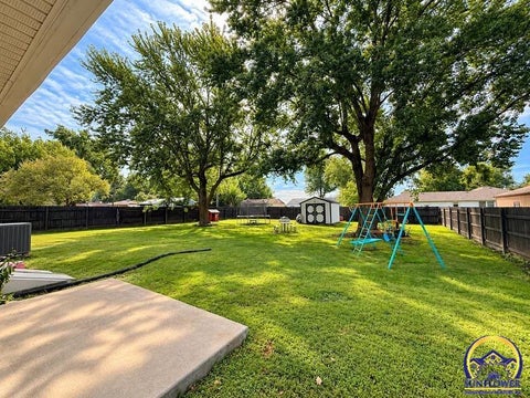Tiny photo for 207 Osage Ave, Hiawatha, KS 66434 (MLS # 246811)