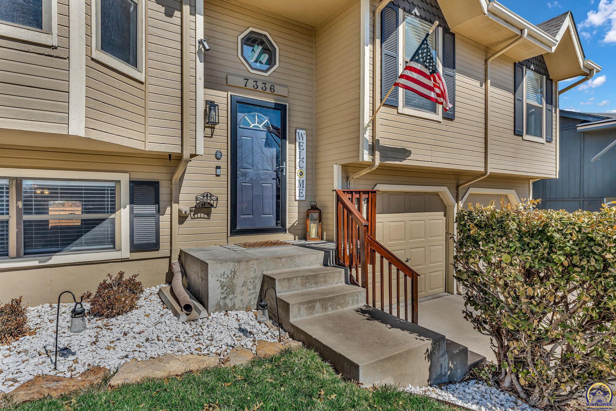 Topeka, Kansas 66614, United States, 3 Bedrooms Bedrooms, ,2 BathroomsBathrooms,Residential,Pending,86277