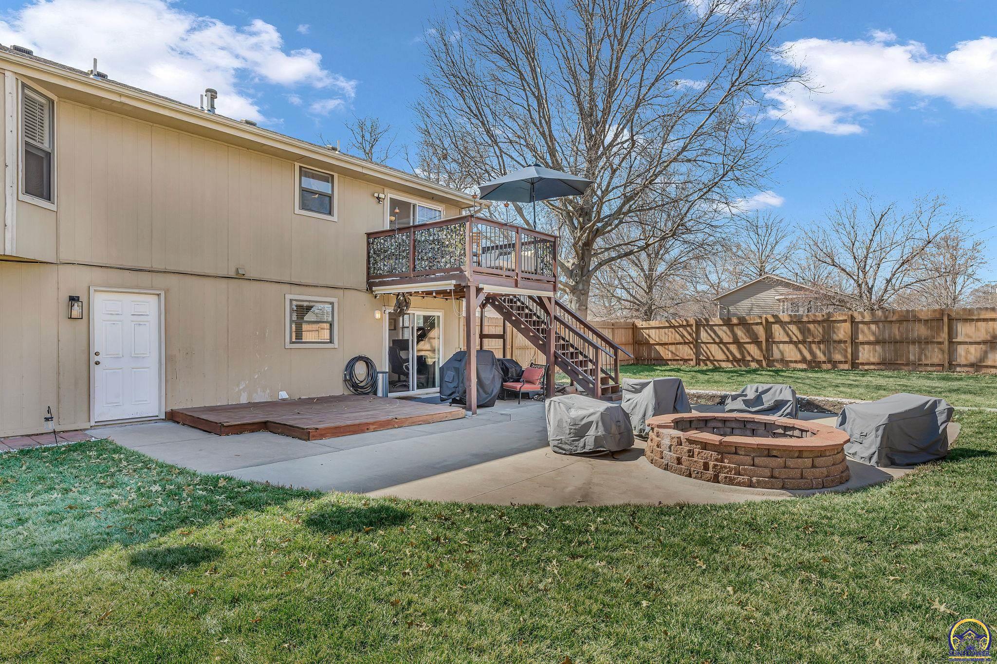 Topeka, Kansas 66614, United States, 3 Bedrooms Bedrooms, ,2 BathroomsBathrooms,Residential,Pending,86277