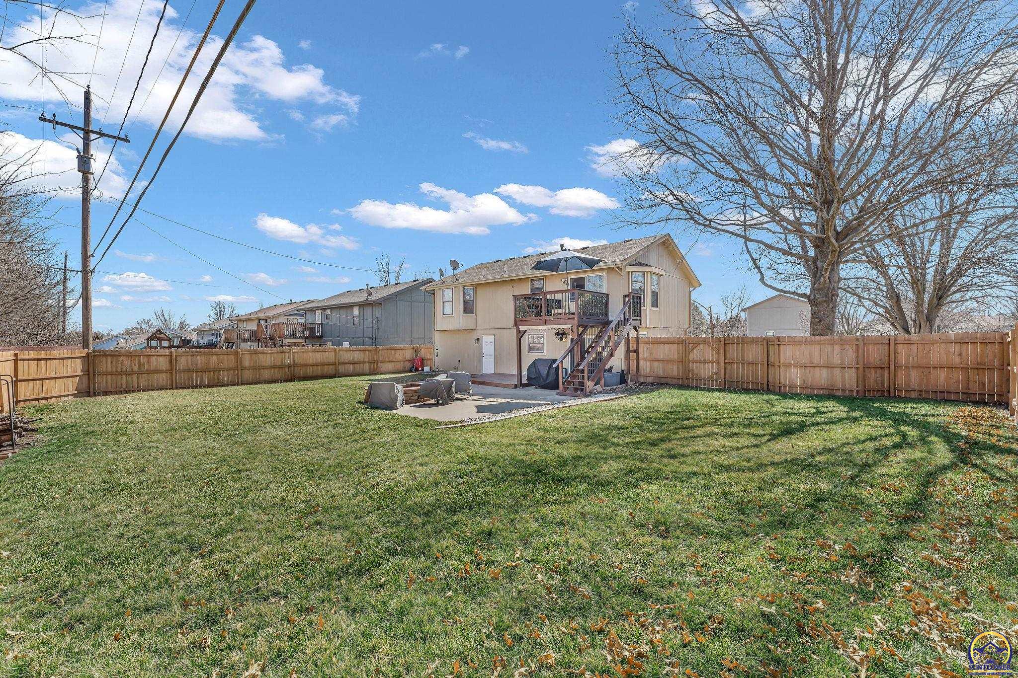 Topeka, Kansas 66614, United States, 3 Bedrooms Bedrooms, ,2 BathroomsBathrooms,Residential,Pending,86277