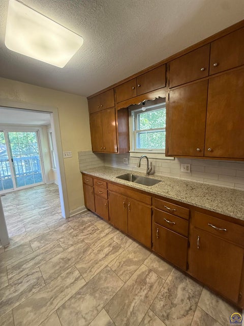 Tiny photo for 206 SW Kendall Ave, Topeka, KS 66606 (MLS # 244503)