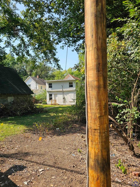 Tiny photo for 400 SW Orchard St, Topeka, KS 66606 (MLS # 244638)