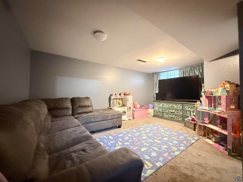 Tiny photo for 802 W 9th St, Junction City, KS 66441 (MLS # 246925)