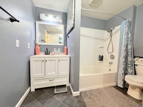 Tiny photo for 802 W 9th St, Junction City, KS 66441 (MLS # 246925)