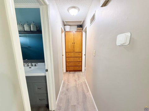 Tiny photo for 802 W 9th St, Junction City, KS 66441 (MLS # 246925)