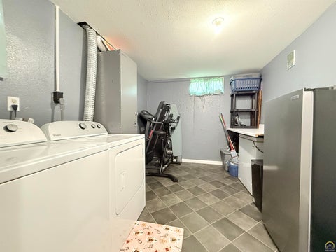Tiny photo for 802 W 9th St, Junction City, KS 66441 (MLS # 246925)