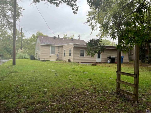 Tiny photo for 3404 NW Rochester Rd, Topeka, KS 66617 (MLS # 246777)