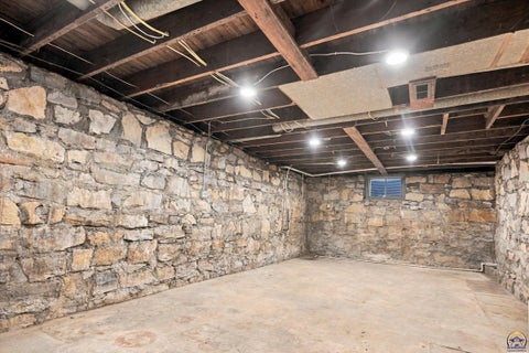 Tiny photo for 3120 SW Arlington St, Topeka, KS 66606 (MLS # 246839)