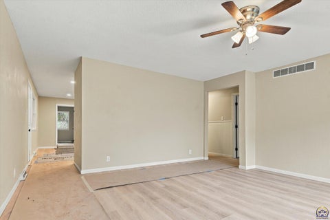 Tiny photo for 3120 SW Arlington St, Topeka, KS 66606 (MLS # 246839)