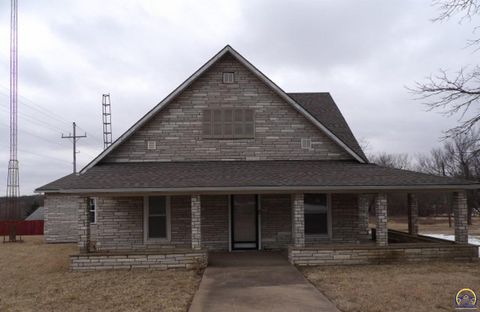 Photo of 501 E 3rd St, Eskridge, KS 66423 (MLS # 243050)