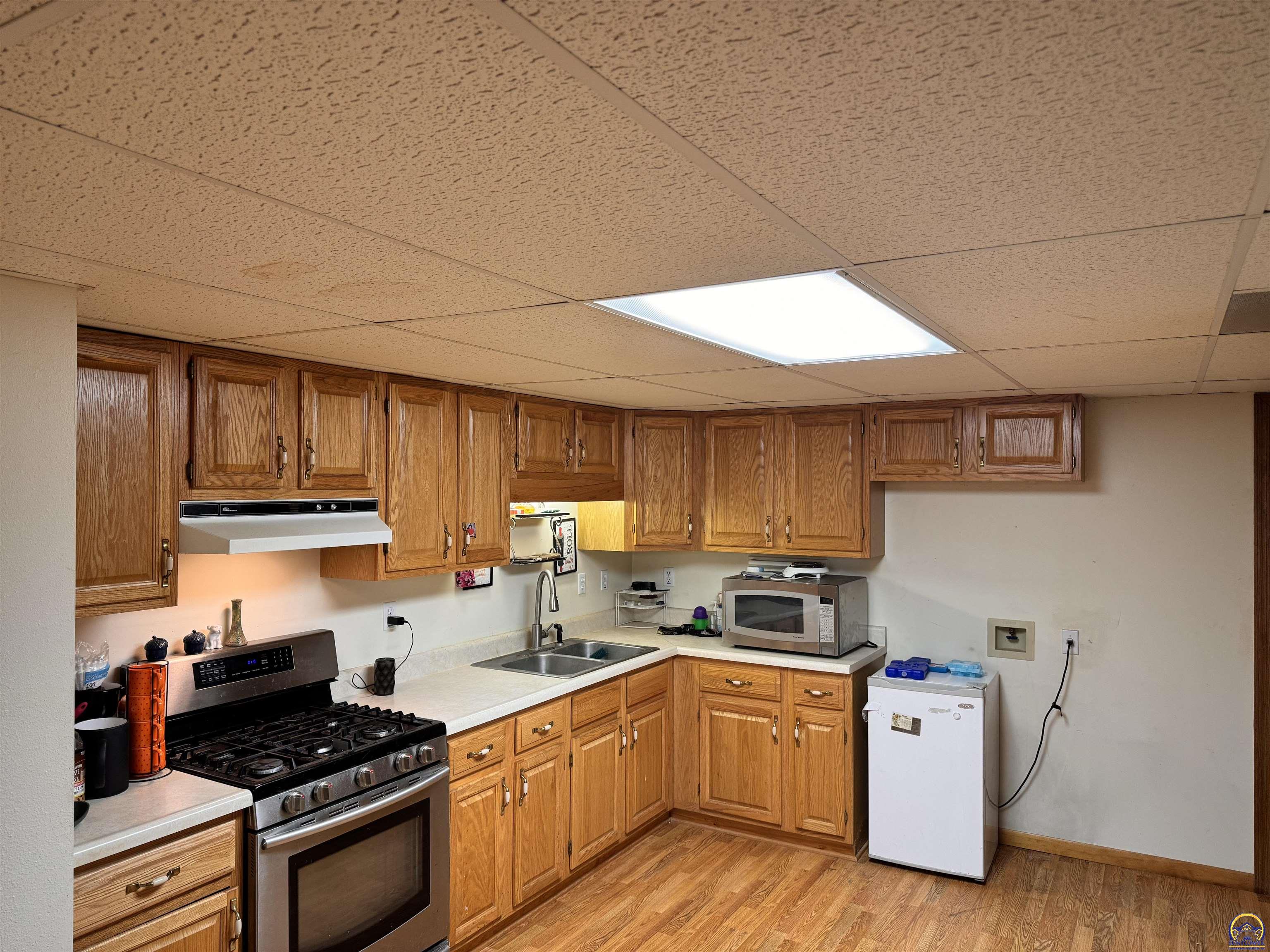 Ozawkie, Kansas 66070, United States, 5 Bedrooms Bedrooms, ,4 BathroomsBathrooms,Residential,Pending,55379