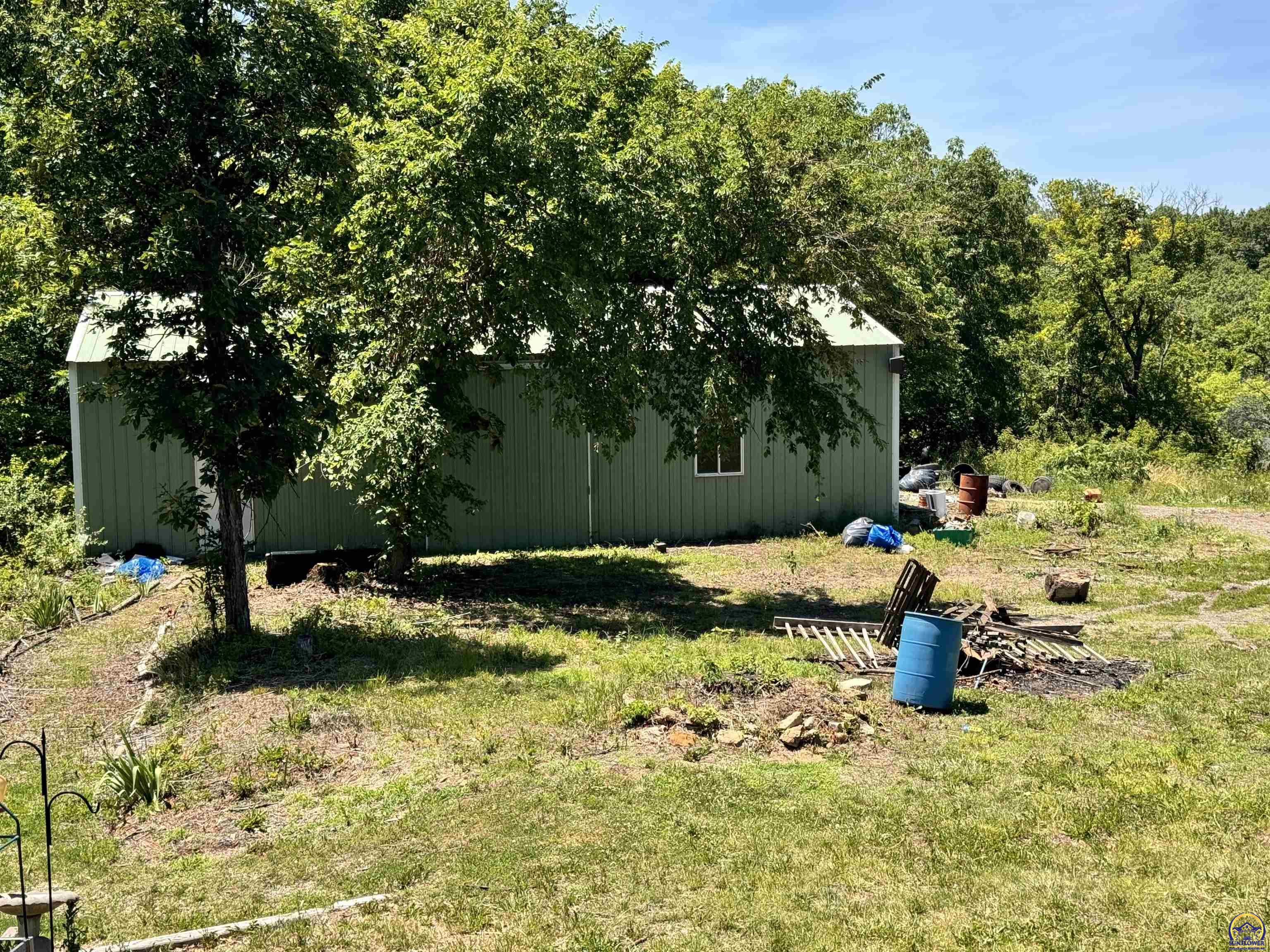 Ozawkie, Kansas 66070, United States, 5 Bedrooms Bedrooms, ,4 BathroomsBathrooms,Residential,Pending,55379