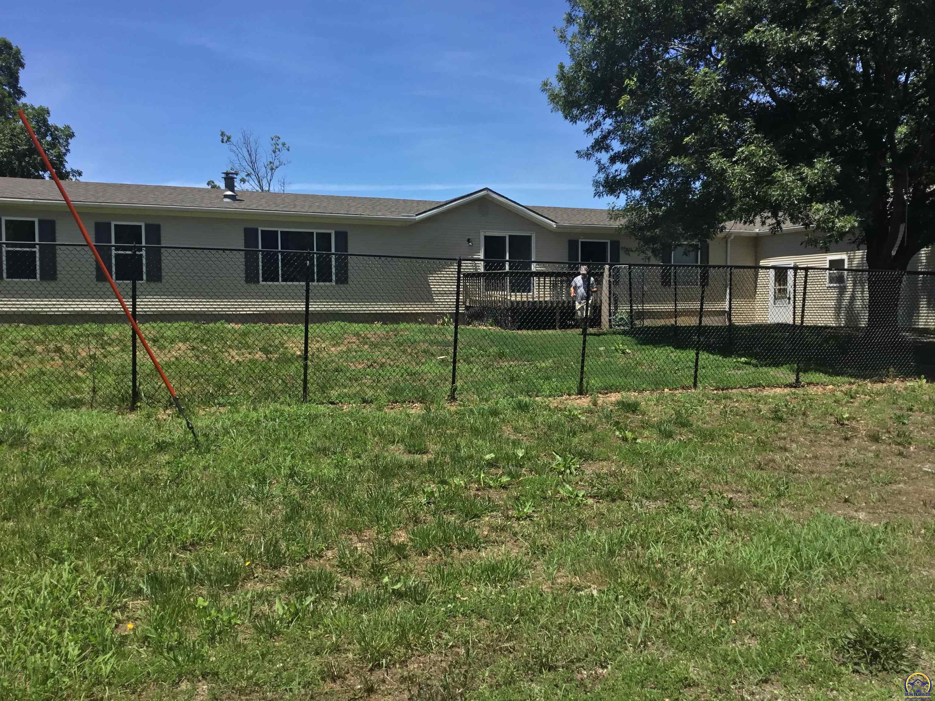 Ozawkie, Kansas 66070, United States, 5 Bedrooms Bedrooms, ,4 BathroomsBathrooms,Residential,Pending,55379