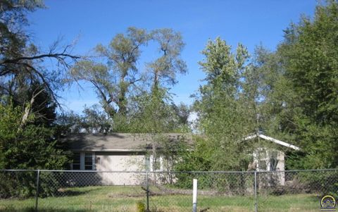 Photo of 5116 Murray Rd, Manhattan, KS 66503 (MLS # 243241)