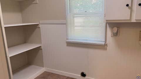 Tiny photo for 912 SW Frazier Ave, Topeka, KS 66606 (MLS # 245753)