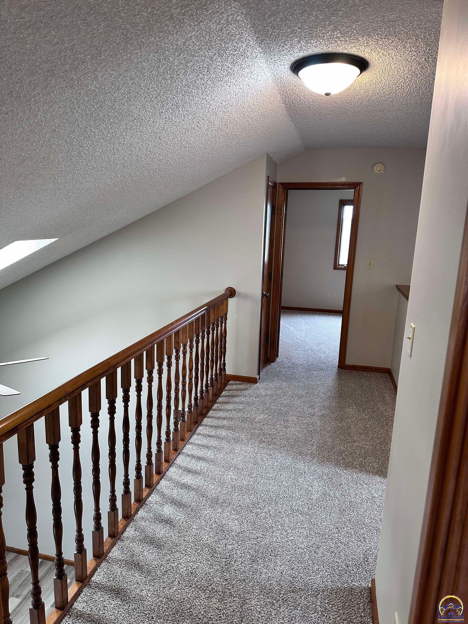 Topeka, Kansas 66614, United States, 3 Bedrooms Bedrooms, ,2 BathroomsBathrooms,Residential,Pending,48135