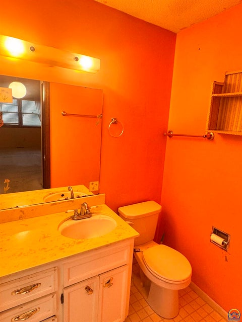 Tiny photo for 5804 SW 25th St, Topeka, KS 66614 (MLS # 246507)