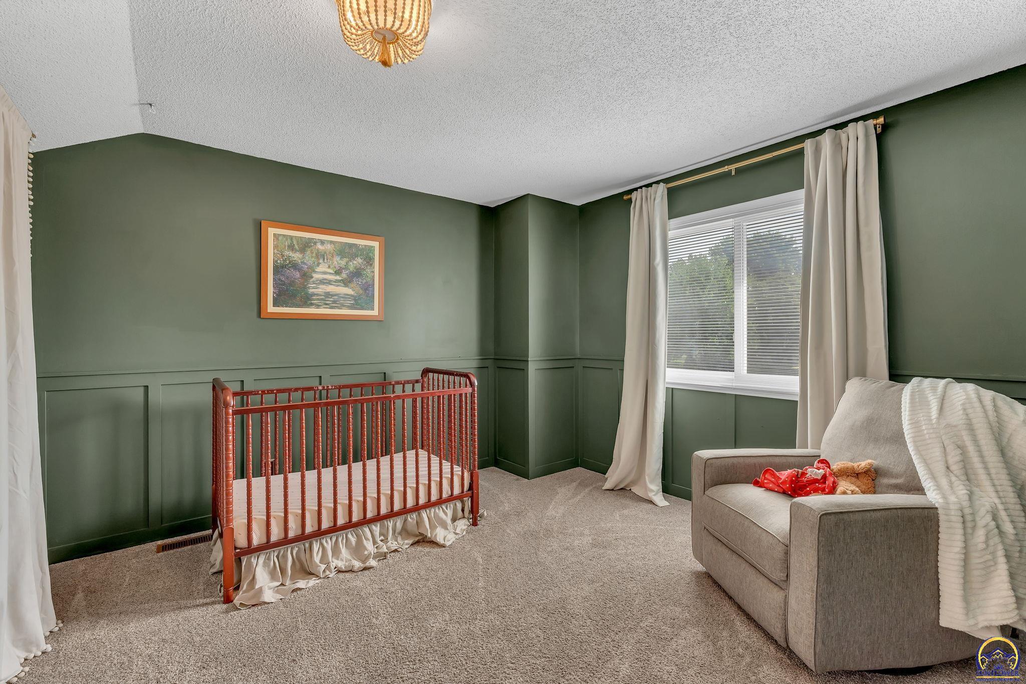 Topeka, Kansas 66614, United States, 3 Bedrooms Bedrooms, ,3 BathroomsBathrooms,Residential,Pending,166809