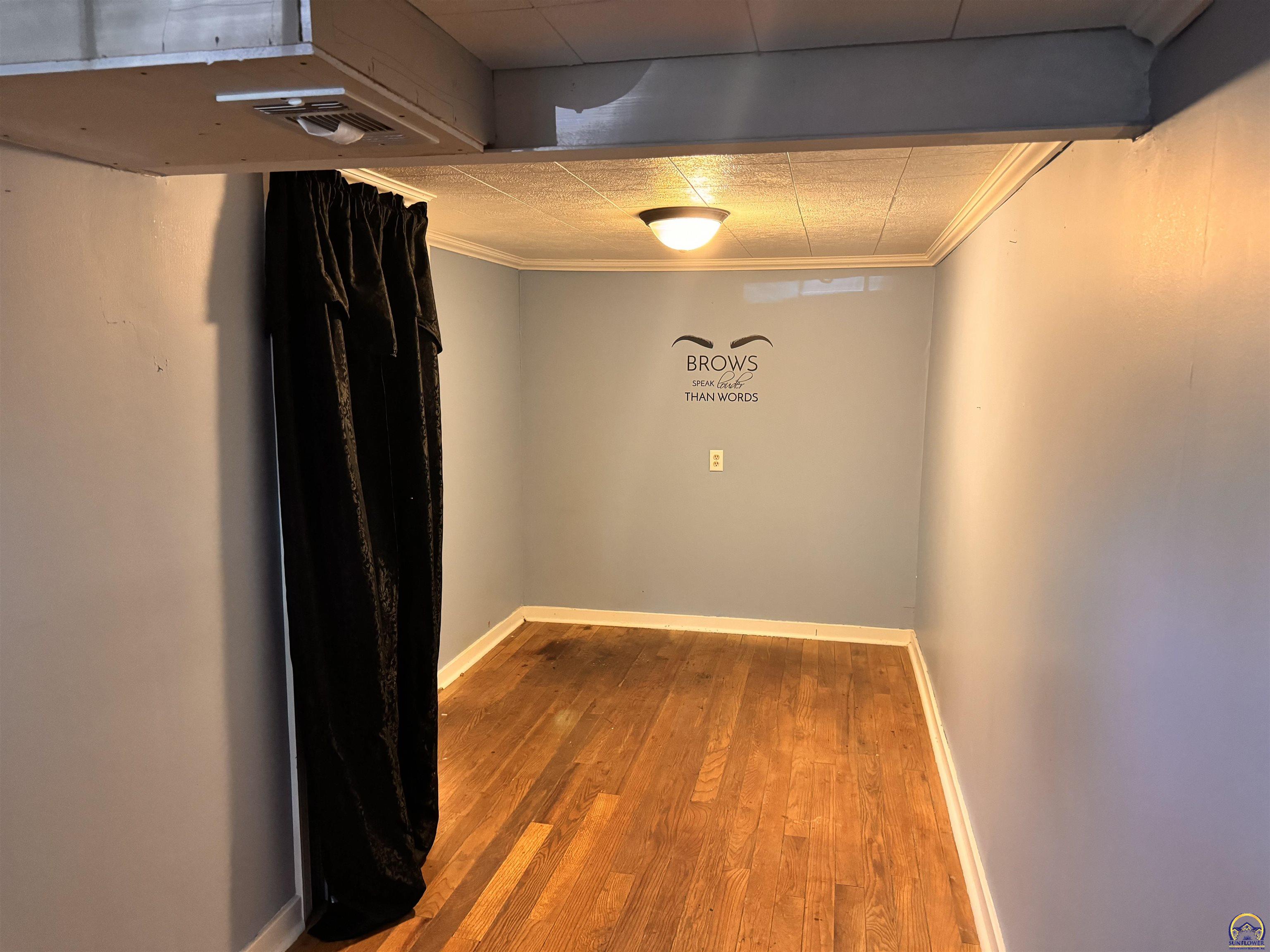 Topeka, Kansas 66604, United States, 3 Bedrooms Bedrooms, ,2 BathroomsBathrooms,Residential,Pending,52827