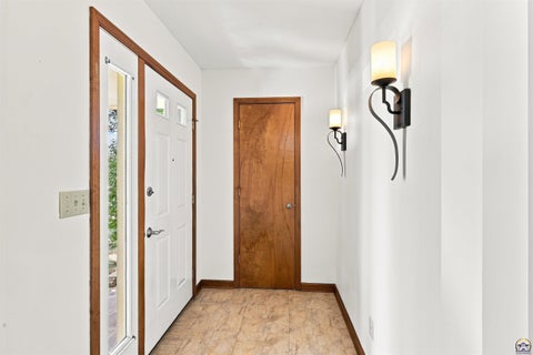 Tiny photo for 5616 SW Barrington Ct S CT, Topeka, KS 66614 (MLS # 246401)