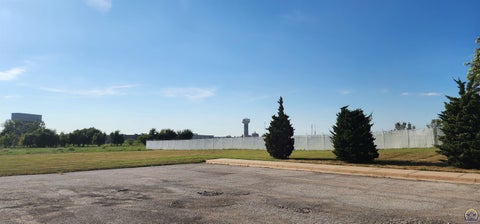 Tiny photo for 1730 E Logan Ave, Emporia, KS 66801 (MLS # 246370)