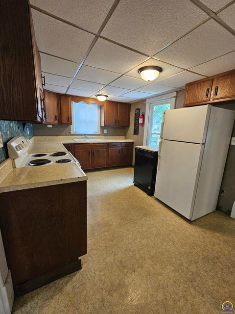 Tiny photo for 15 Union St, Emporia, KS 66801 (MLS # 246487)