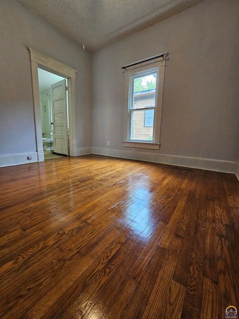 Tiny photo for 15 Union St, Emporia, KS 66801 (MLS # 246487)