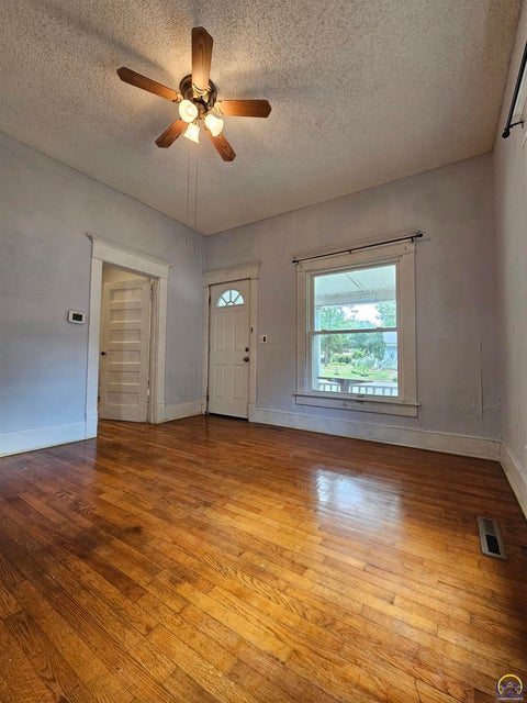 Tiny photo for 15 Union St, Emporia, KS 66801 (MLS # 246487)