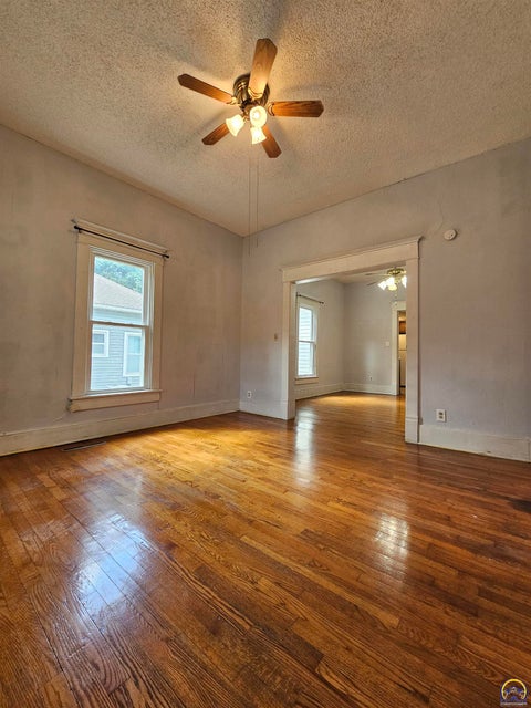 Tiny photo for 15 Union St, Emporia, KS 66801 (MLS # 246487)