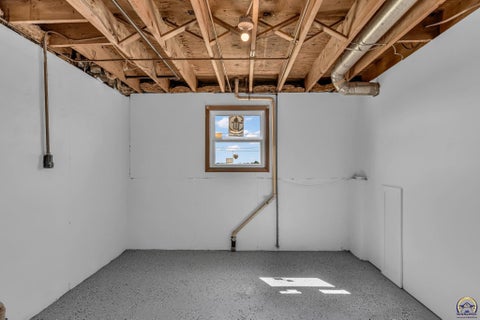 Tiny photo for 5328 NW Green Hills Rd, Topeka, KS 66618 (MLS # 246187)