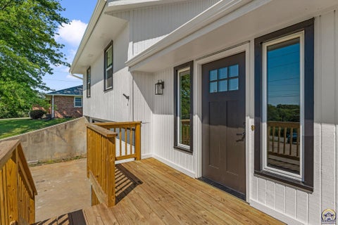 Tiny photo for 5328 NW Green Hills Rd, Topeka, KS 66618 (MLS # 246187)