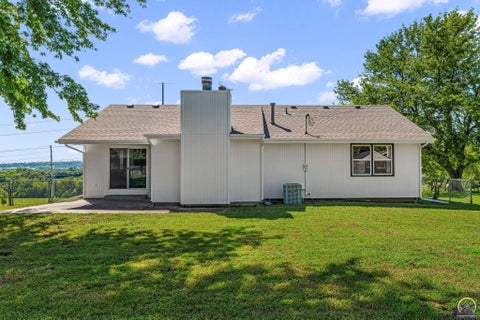 Tiny photo for 5328 NW Green Hills Rd, Topeka, KS 66618 (MLS # 246187)