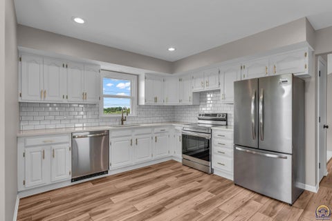 Tiny photo for 5328 NW Green Hills Rd, Topeka, KS 66618 (MLS # 246187)