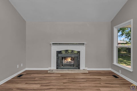 Tiny photo for 5328 NW Green Hills Rd, Topeka, KS 66618 (MLS # 246187)